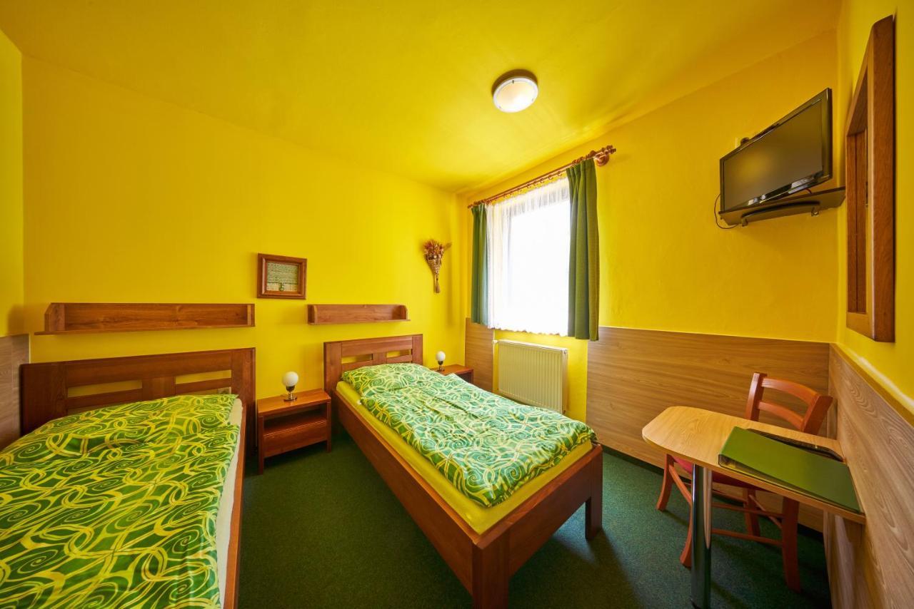 Pension & Restaurace Zeleny Mlyn Žacléř Εξωτερικό φωτογραφία