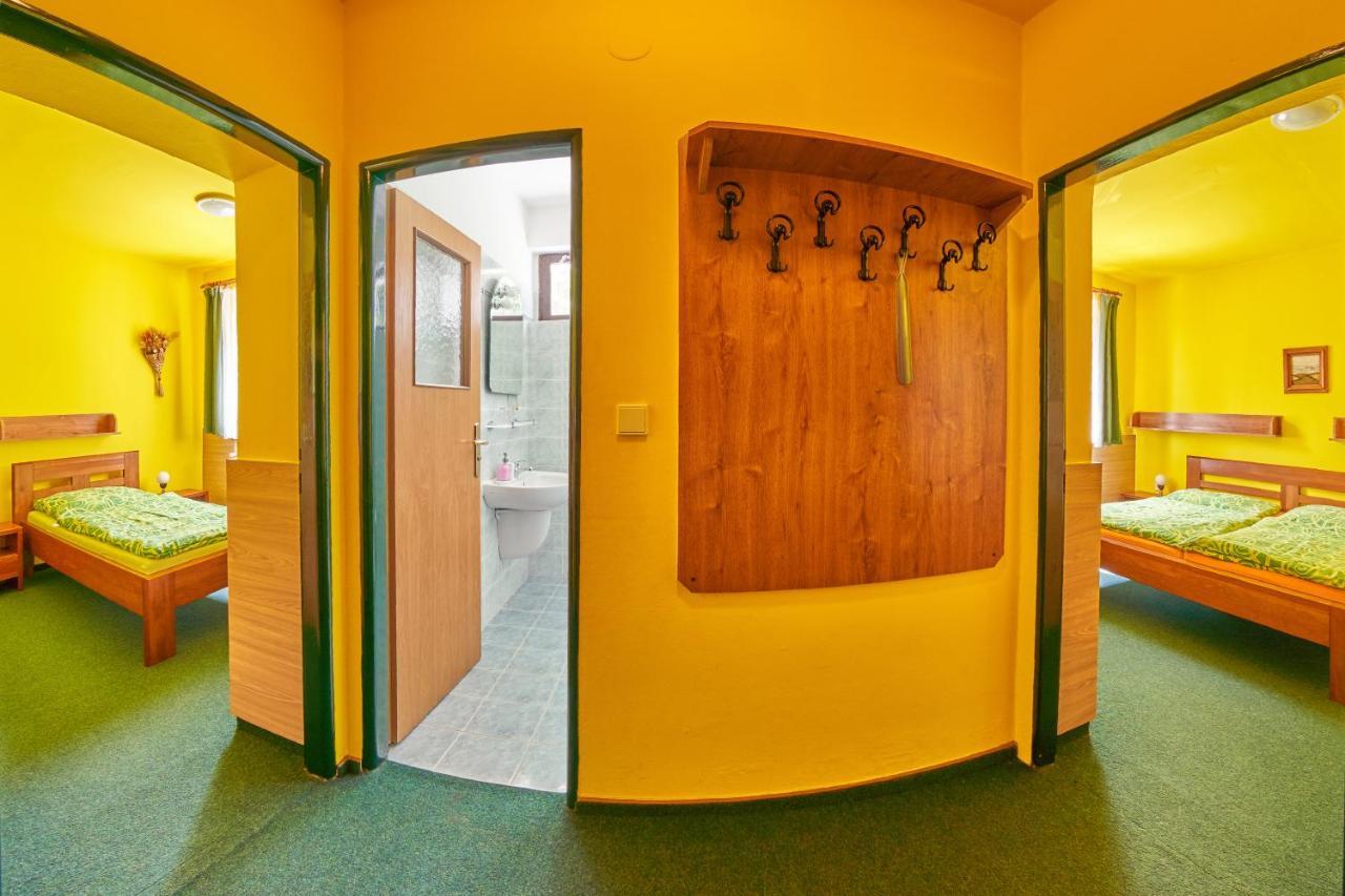 Pension & Restaurace Zeleny Mlyn Žacléř Εξωτερικό φωτογραφία