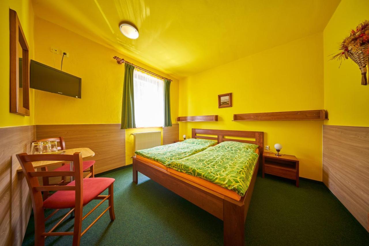 Pension & Restaurace Zeleny Mlyn Žacléř Εξωτερικό φωτογραφία